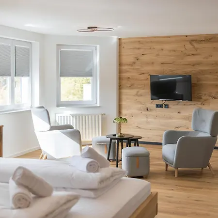Alfredo Hotel *